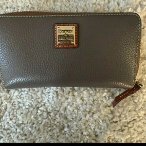 Dooney & Bourke pebble grain wallet
